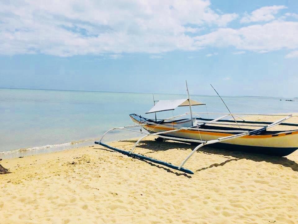 Mecaja Beach House Roxas  Exterior photo