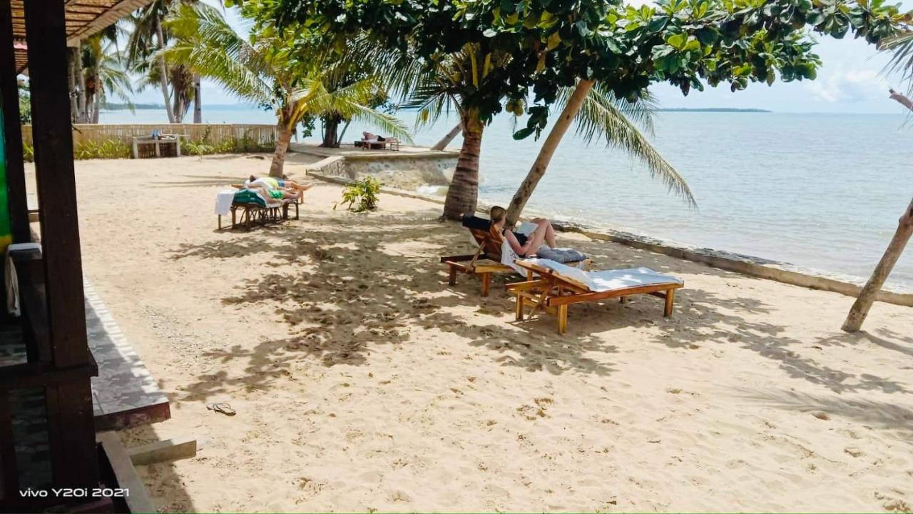 Mecaja Beach House Roxas  Exterior photo