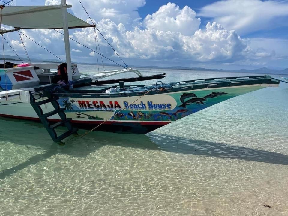 Mecaja Beach House Roxas  Exterior photo