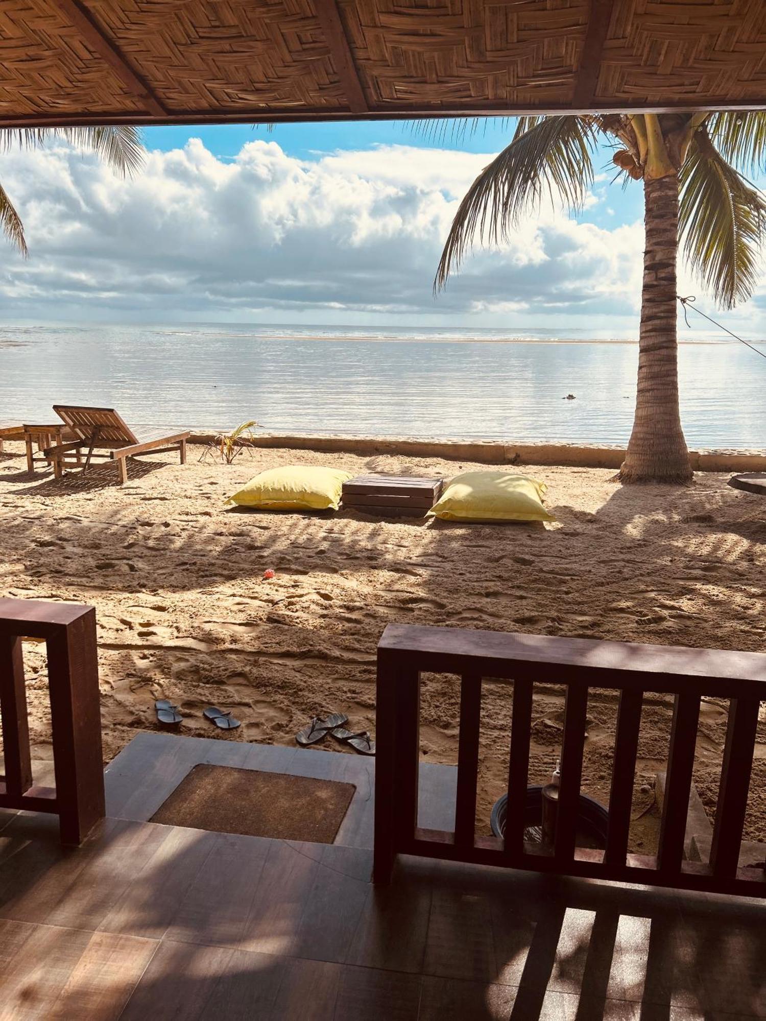 Mecaja Beach House Roxas  Exterior photo
