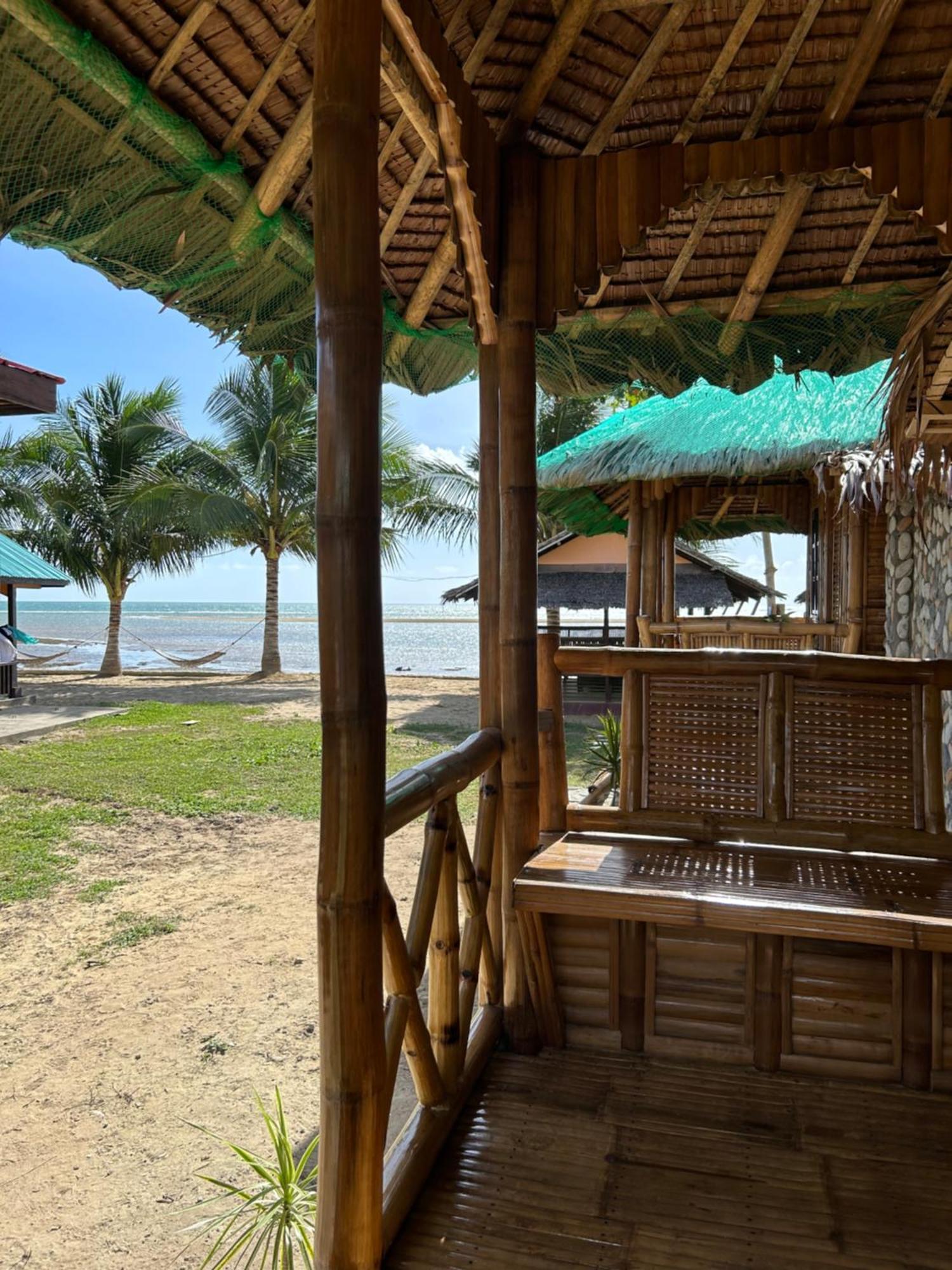 Mecaja Beach House Roxas  Exterior photo