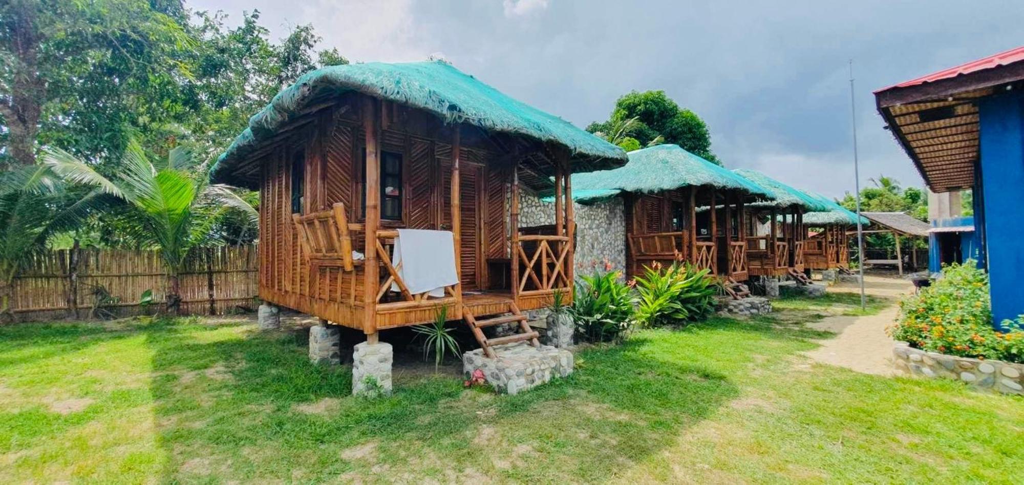 Mecaja Beach House Roxas  Exterior photo